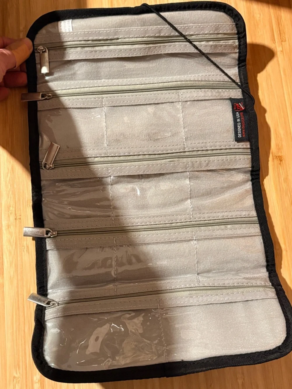 HEYS Hanging Jewelry Bag Black Travel Essential NWT - Picture 3 of 3